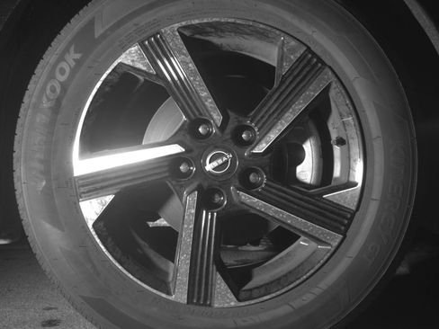 Used 2025 Nissan Sentra SV FWD image 13