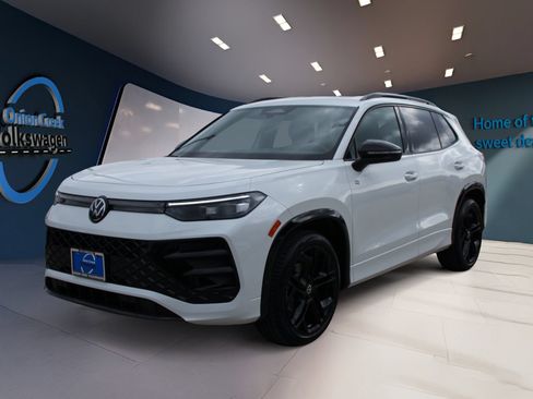 New 2026 Volkswagen Tiguan SE R-Line FWD image 8