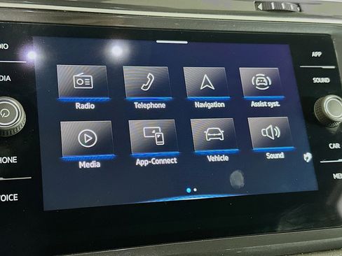 Used 2024 Volkswagen Tiguan Wolfsburg Edition image 21