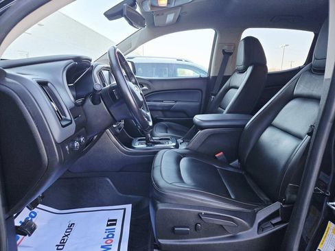 Used 2019 Chevrolet Colorado Z71 w/ Z71 Midnight Edition image 11