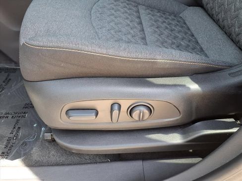 Used 2024 Chevrolet Equinox LT AWD/4WD image 20