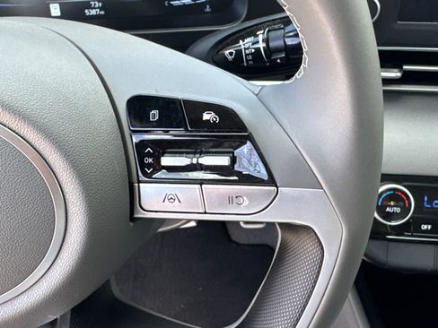 Used 2025 Hyundai Elantra Sport FWD image 26