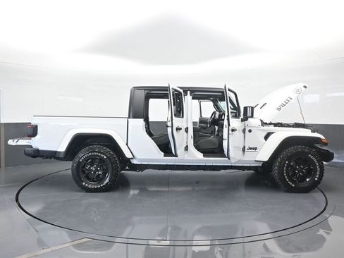 Used 2024 Jeep Gladiator Sport image 76