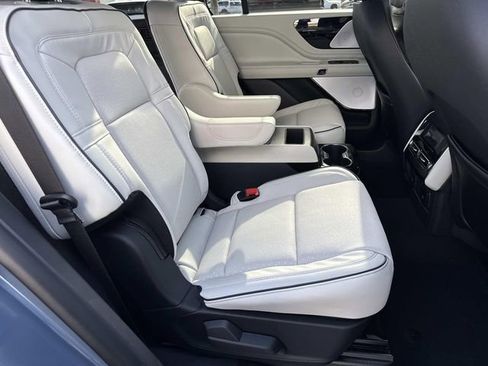 New 2026 Lincoln Aviator Black Label w/ Jet Appearance Package image 10