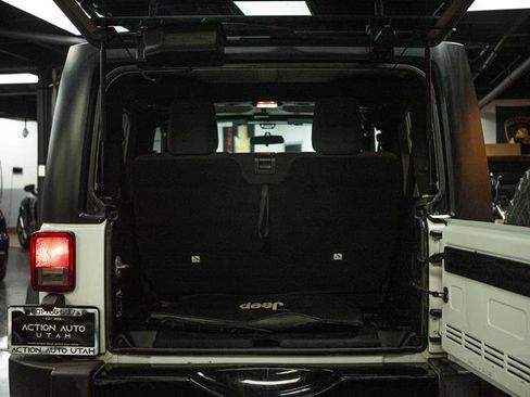 Used 2014 Jeep Wrangler Sport image 7