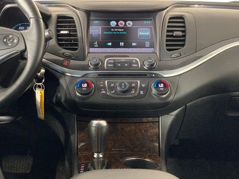 Used 2015 Chevrolet Impala LT w/ Convenience Package FWD image 26