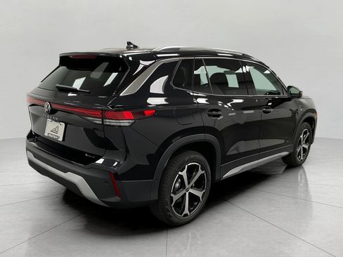 New 2025 Volkswagen Tiguan SE image 3