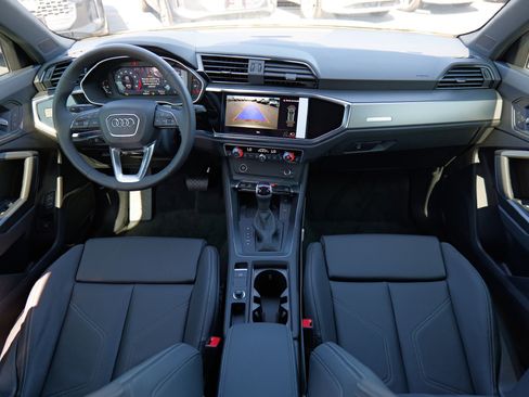 New 2025 Audi Q3 2.0T Premium image 31