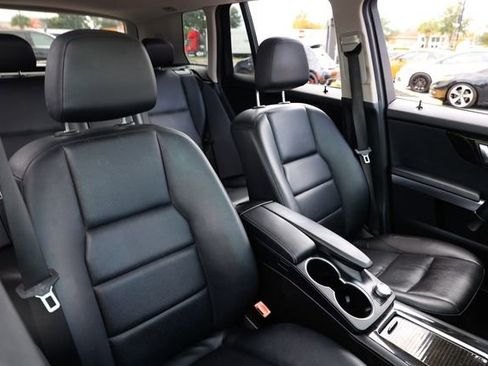 Used 2014 Mercedes-Benz GLK 350 2WD image 16