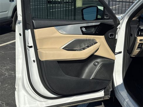 Used 2023 Acura MDX FWD w/ Technology Package image 11