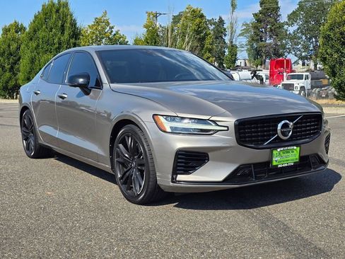 Used 2021 Volvo S60 T8 R-Design w/ Climate Package AWD/4WD image 7