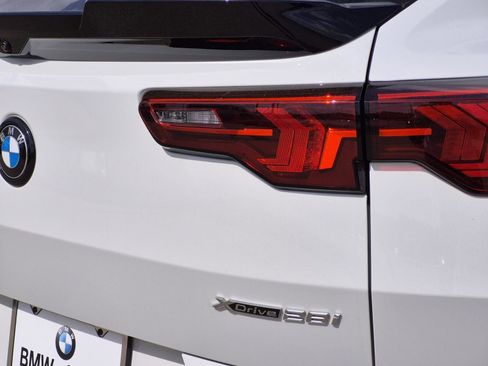 New 2026 BMW X2 xDrive28i w/ Technology Package AWD/4WD image 8