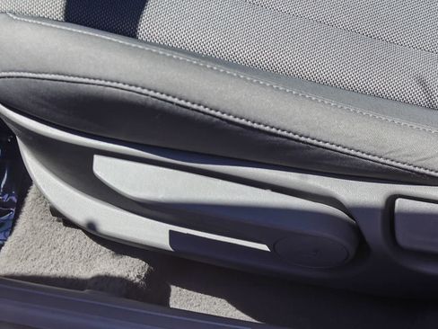 Certified 2023 Hyundai Elantra SE FWD image 27