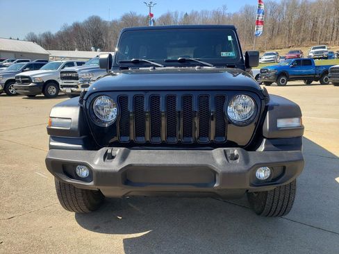 Used 2022 Jeep Wrangler Unlimited Sport AWD/4WD image 9