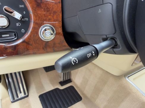 Used 2006 Rolls-Royce Phantom Sedan RWD image 35