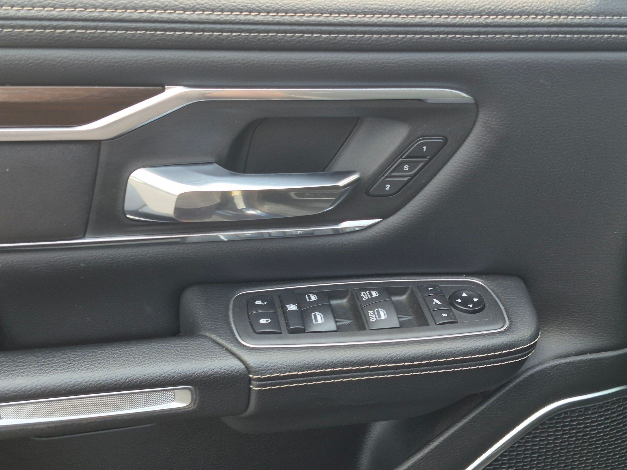 Used 2022 RAM 1500 Laramie RWD image 15