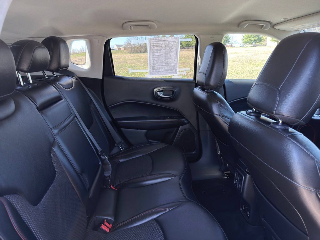 Used 2019 Jeep Compass Trailhawk AWD/4WD image 27