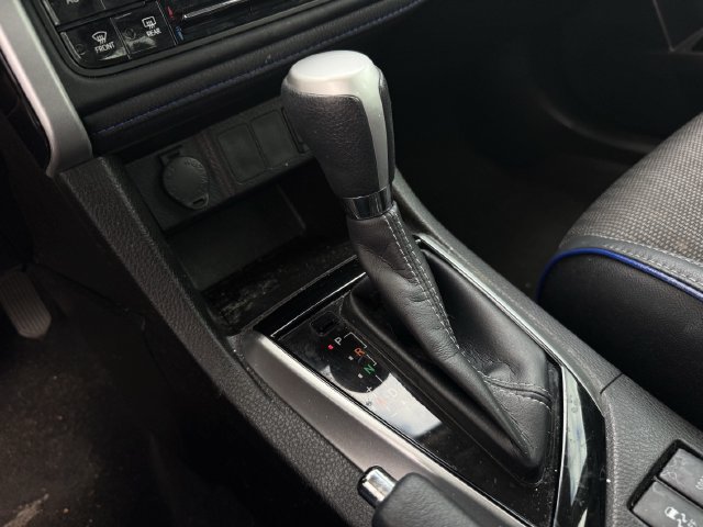 Used 2019 Toyota Corolla SE FWD image 19