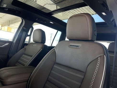 New 2026 GMC Acadia Denali Ultimate AWD/4WD image 19
