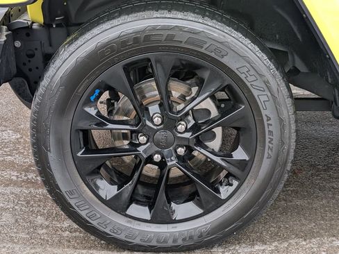 Used 2023 Jeep Wrangler Sahara w/ Cold Weather Group image 12