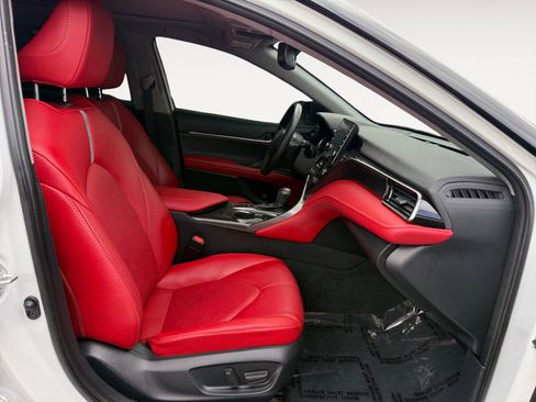 Used 2023 Toyota Camry XSE FWD image 19
