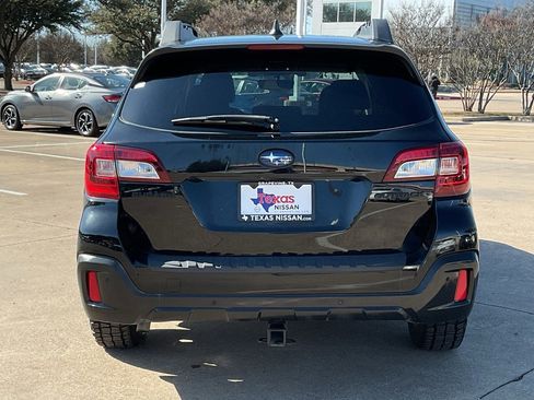 Used 2018 Subaru Outback 2.5i Limited image 6