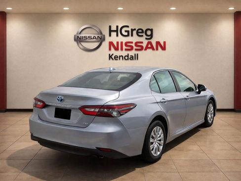 Used 2023 Toyota Camry LE image 2
