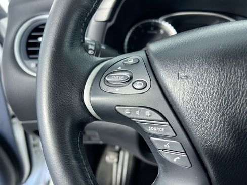 Used 2020 INFINITI QX60 Luxe w/ Essential Package FWD image 16