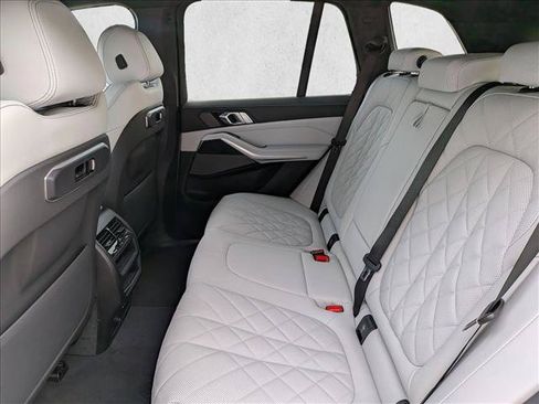Used 2026 BMW X5 sDrive40i w/ M Sport Package RWD image 17