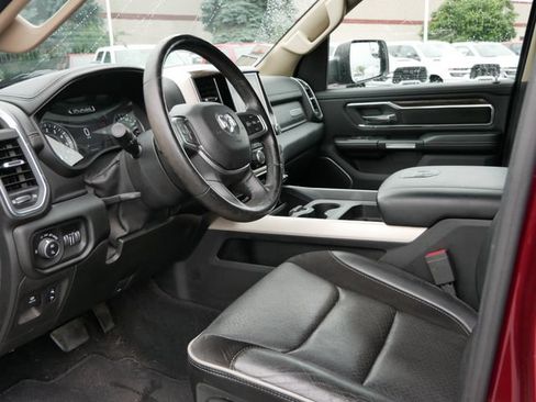 Used 2019 RAM 1500 Laramie AWD/4WD image 14
