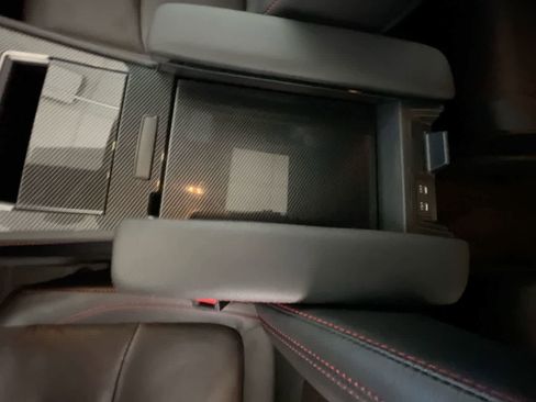 Used 2025 Toyota Sienna XSE w/ XSE Premium Package image 21