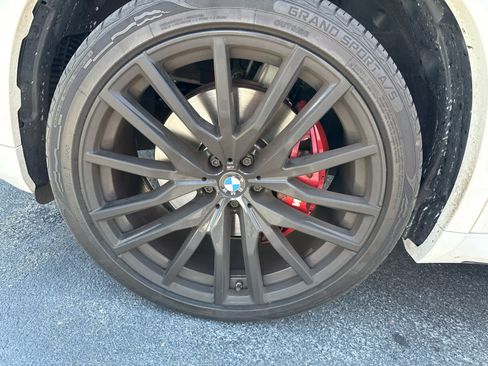 Used 2021 BMW X5 xDrive40i w/ M Sport Package AWD/4WD image 5