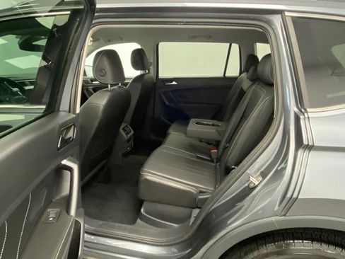 Used 2023 Volkswagen Tiguan SE image 34