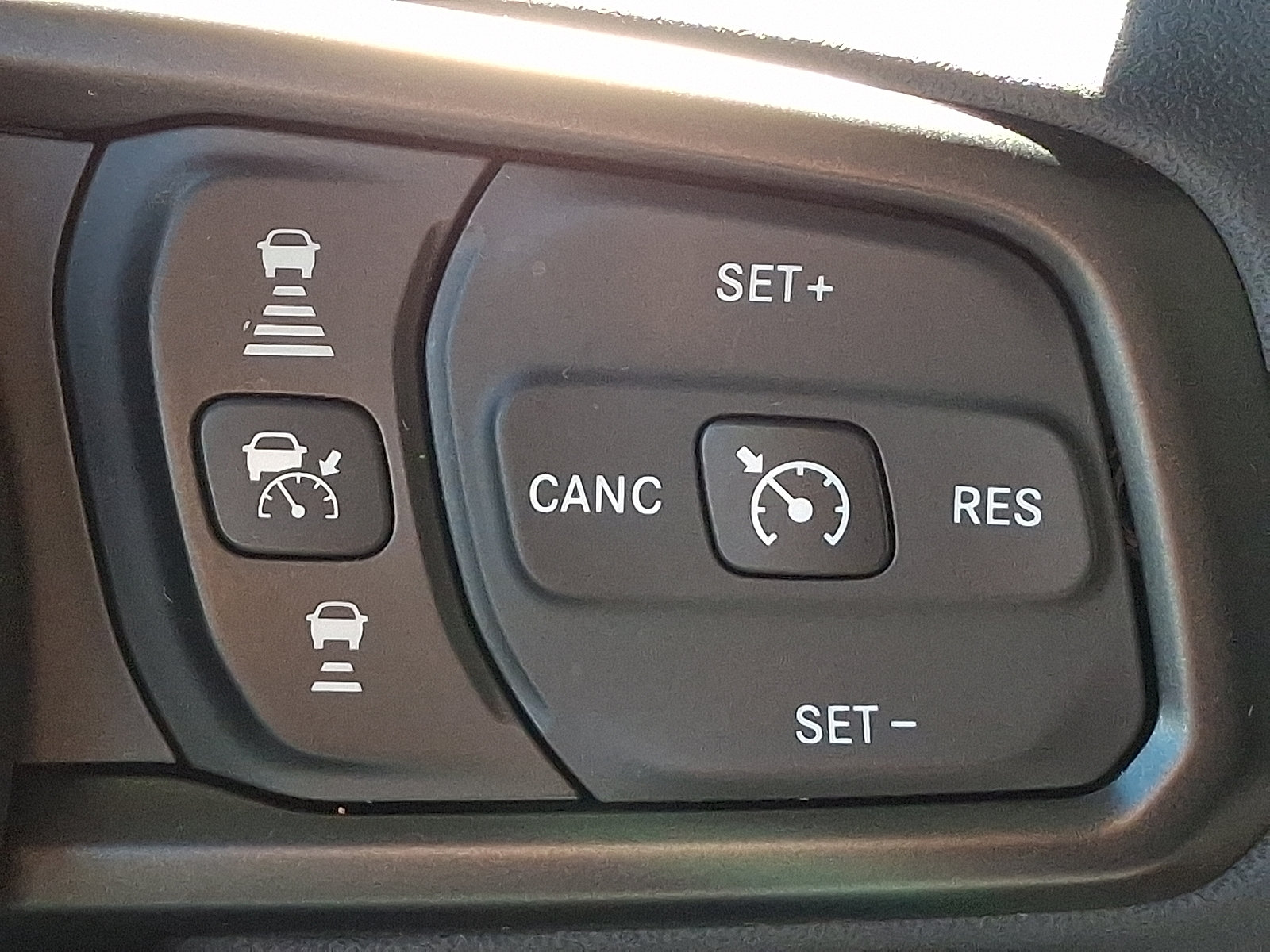 Certified 2026 Jeep Wrangler Unlimited Rubicon w/ Safety Group AWD/4WD image 22