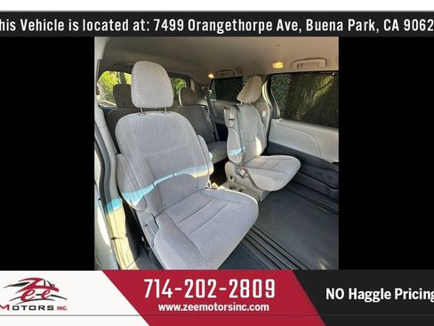 Used 2017 Toyota Sienna LE image 23