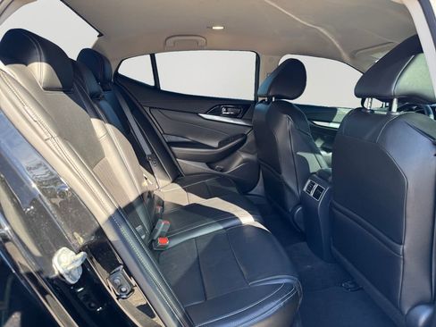 Used 2023 Nissan Maxima SV w/ Floor Mat Group image 13