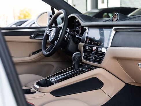 Certified 2026 Porsche Macan S AWD/4WD image 46