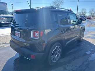 Used 2015 Jeep Renegade Limited video 3