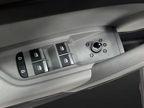 Used 2024 Audi Q5 2.0T Premium w/ Convenience Package image 29