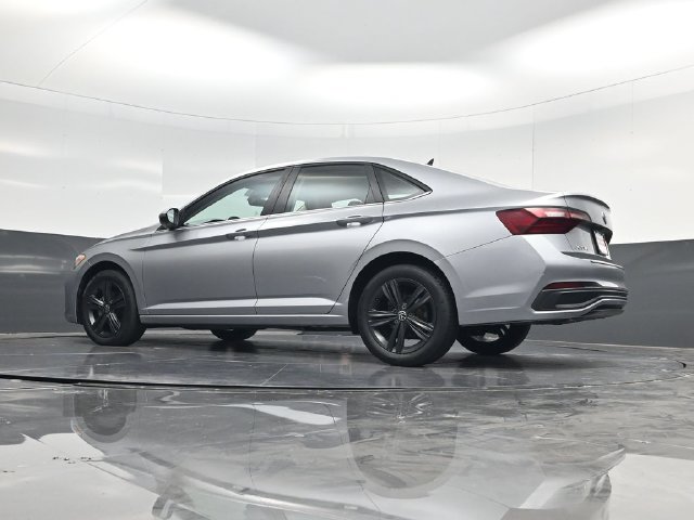 Used 2023 Volkswagen Jetta SE FWD image 50
