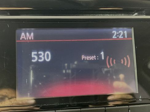 Used 2017 Nissan Rogue S image 26