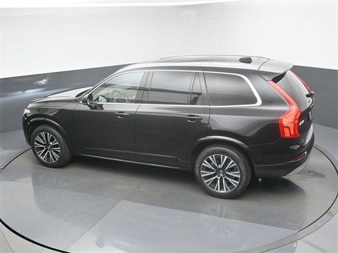 Used 2022 Volvo XC90 T6 Momentum image 48