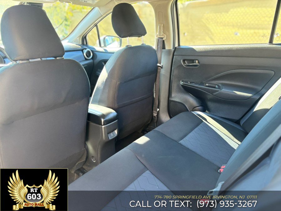 Used 2024 Nissan Versa SV FWD image 8