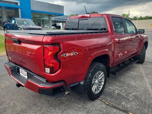 Used 2024 Chevrolet Colorado LT w/ LT Convenience Package II AWD/4WD image 16