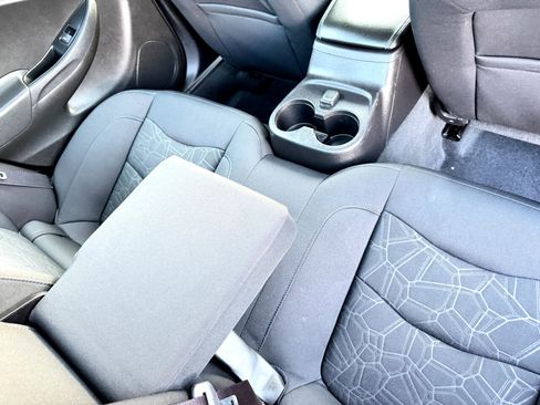 Used 2017 Chevrolet Volt LT w/ Comfort Package image 39