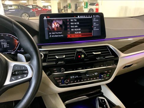 Used 2022 BMW 540i xDrive w/ Executive Package image 6