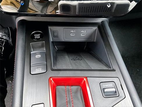 Used 2025 Nissan Kicks SR image 29