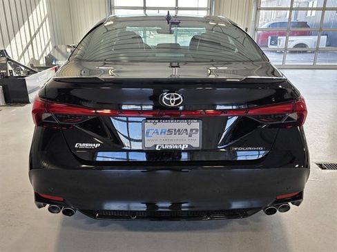 Used 2022 Toyota Avalon Touring w/ Advanced Safety Package image 4