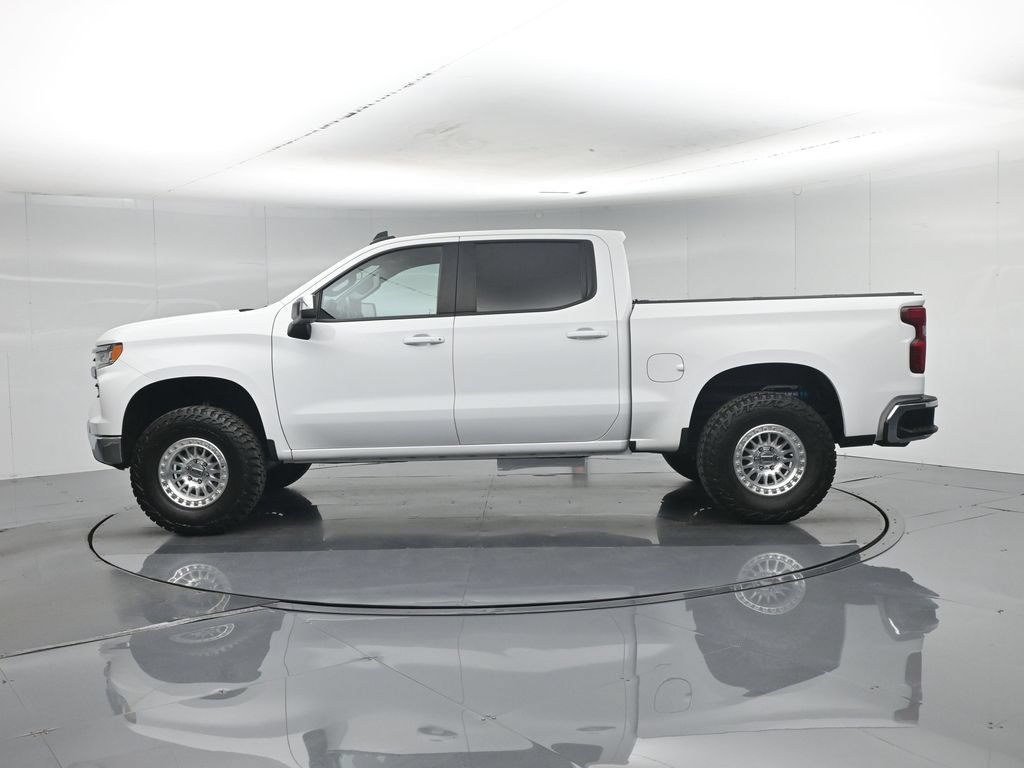 Used 2023 Chevrolet Silverado 1500 LT RWD image 32