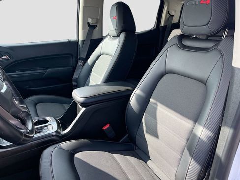 Used 2022 GMC Canyon AT4 image 20